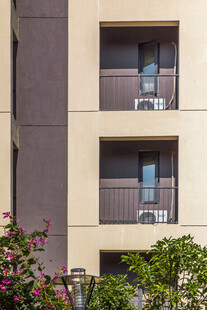 现代住宅外观一角