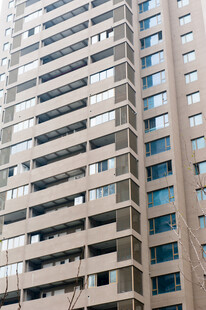 现代高层住宅楼外观