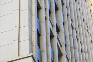 现代高楼外立面独特设计