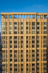 现代风格高层办公楼外观