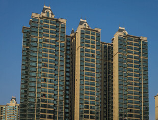 高楼林立的城市天际线