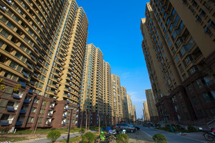 城市高楼林立的住宅区