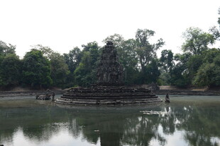 湖中小岛古迹景观