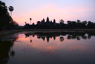 吴哥窟黄昏倒影美景