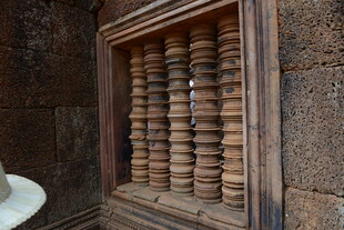 古老木质算盘特写