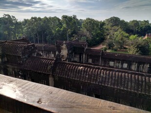 古老寺庙建筑远景