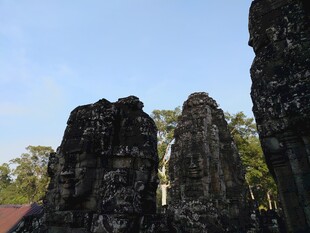 古老神秘的石塔景观