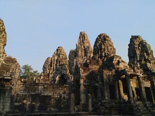 吴哥窟古老神秘的石塔景观
