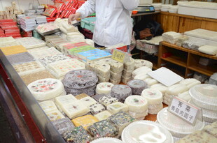 传统糕点铺 琳琅满目的美食