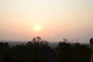 日落时分的自然美景