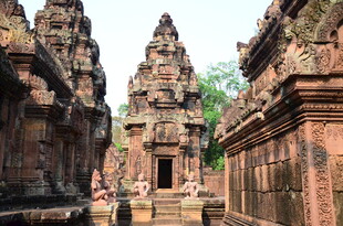 古老神秘的柬埔寨寺庙建筑