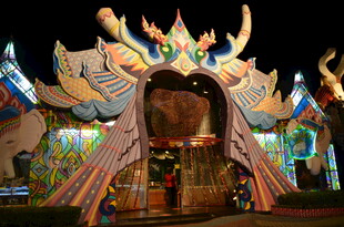 奇幻绚丽的特色建筑景观