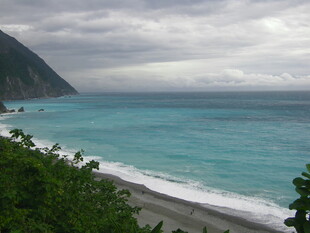 海岸风景 碧海蓝天青山