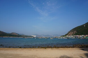 海滨风光 宁静的蓝色海湾