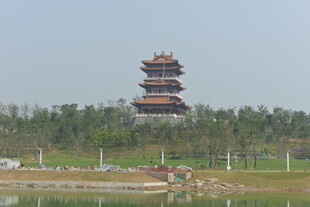 湖畔古亭 尽显中式建筑之美