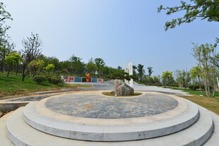 户外圆形景观平台