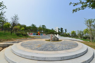 户外圆形景观平台