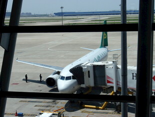 机场内停靠的飞机