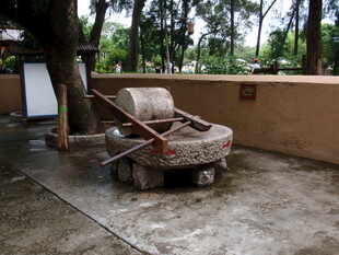 老式混凝土搅拌机