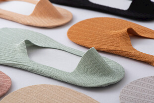 多彩简约款女士隐形船袜