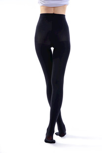 黑色紧身裤女性背面展示