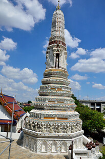 泰国古老佛塔建筑景观