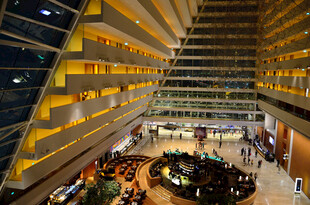 马来西亚豪华酒店大堂内部景观