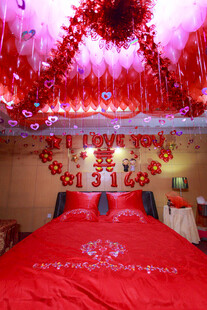 喜庆婚房布置 浪漫氛围浓