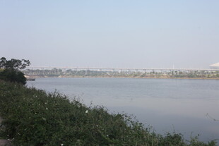 湛江宁静湖畔风景