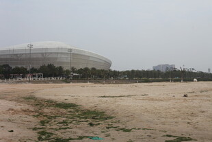 湛江户外体育场周边空旷景象