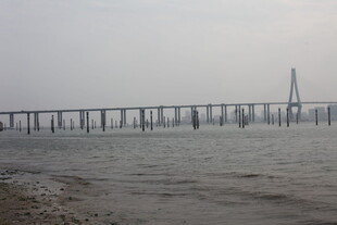 湛江海上大桥远景