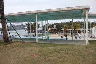 户外休闲长廊全景