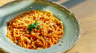 美味意面摆盘精致