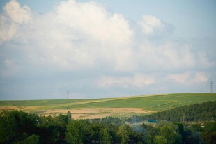 田园风光中的开阔自然景致