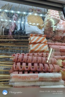 多样美味糕点陈列展示