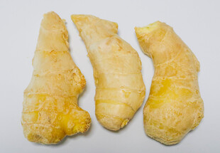 新鲜姜根天然食材展示