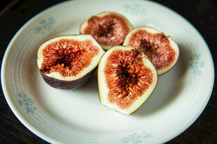 盘中美味无花果