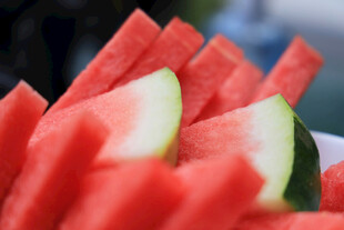 新鲜切块西瓜诱人色泽