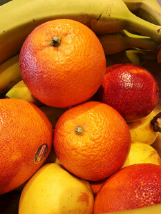 多彩新鲜水果堆叠