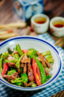 青椒炒肉 美味家常菜