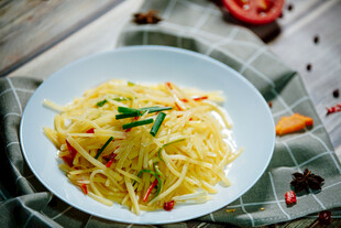 美味凉拌土豆丝