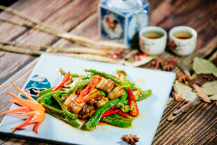 美味青椒炒虾仁