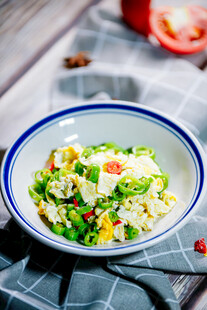 美味青椒炒蛋 色泽诱人