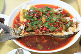 香辣可口的剁椒鱼头