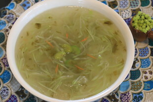 清爽豌豆苗汤
