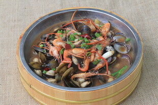 海鲜荟萃蒸笼美食