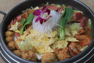 美味什锦火锅料理