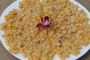 美味玉米菜肴摆拍