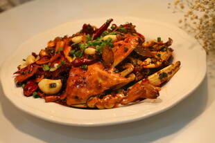 美味香辣炒鸡肉