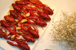 美味红辣椒摆盘展示